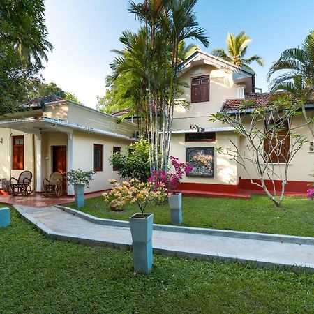 Chandra Villa Ayurveda Resort Bentota Kültér fotó
