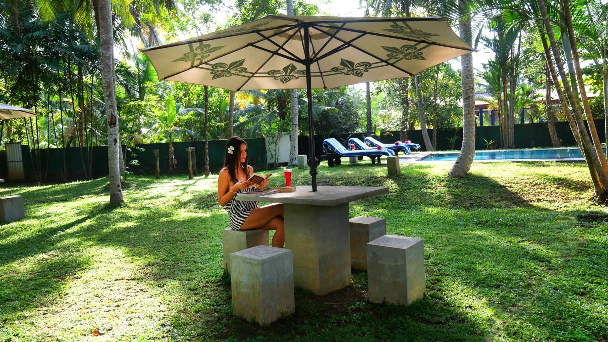 Chandra Villa Ayurveda Resort Bentota Kültér fotó