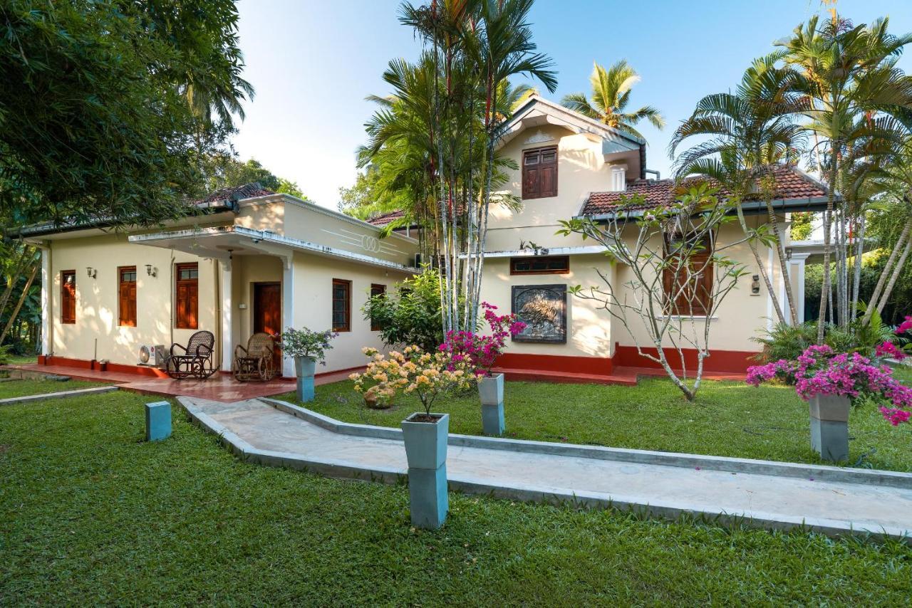 Chandra Villa Ayurveda Resort Bentota Kültér fotó